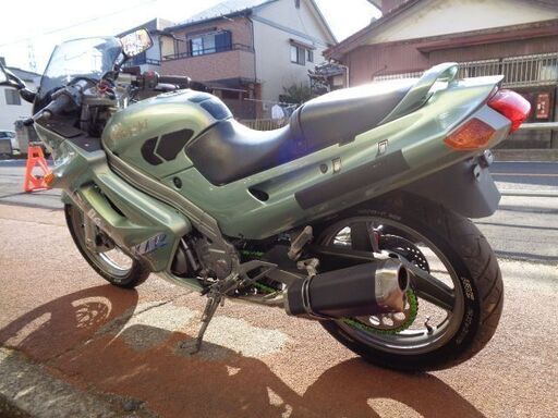NO.4431　ＺＺＲ２５０　水冷４サイクル２気筒２５０ｃｃエンジン　２本出しカスタムマフラー　エメラルドグリーン　☆彡