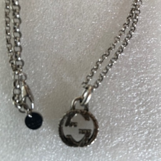 GUCCIネックレス