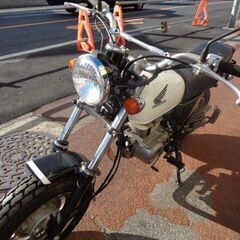 NO.4435　エイプ１００ （ＡＰＥ） クラッチ付き５速ミッション車　タケガワ製ボンバーマフラー　ホワイト　☆彡の画像