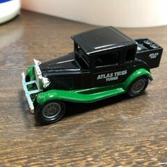 イギリス製　LLEDO シェブロンスタンダードオイル 1932 アトラスサービス車両タイヤ ＆ チューブの画像