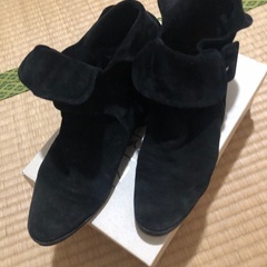 ショートブーツの画像