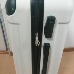 【値下げ】スーツケース　白　1回使用の画像