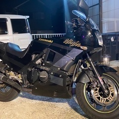GPZ400R 4型　ブラック&ゴールド　綺麗なバイク　車検残り...