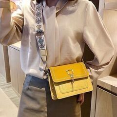 女性用ショルダーバッグの画像