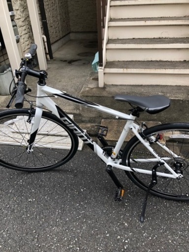 鍵とライト付き ジャイアント クロスター クロスバイク