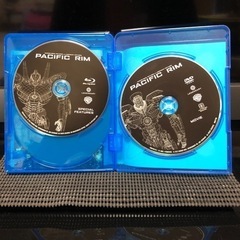 パシフィック・リム ブルーレイ&DVDセット('13米)〈初回限定生産・3枚組〉の画像