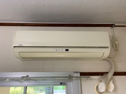 東芝　ルームエアコン　RAS-281 2011年製