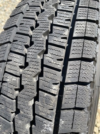 ダンロップ　ウィンターマックス　ハイエース　195/80R15