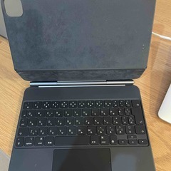 11インチ iPad Pro 第2世代用 Magic Keyboard 日本語