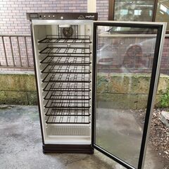 フォルスタージャパン 大型 ワインセラー 70本収納 ST-NV270Gの画像