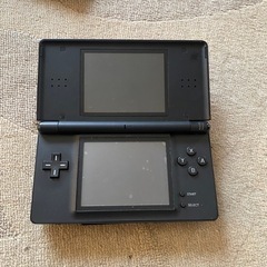 任天堂DSlite ファイナルファンタジー等ソフト付きの画像