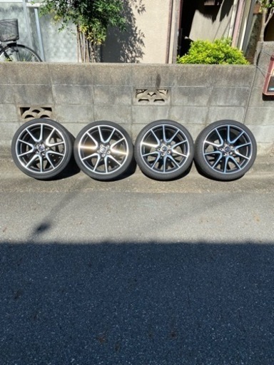 プリウスgsホイール　18インチ