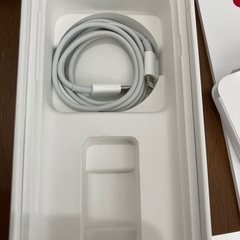 iPhone SE2 (第二世代) 64GB レッド SIMフリー解除ロック (箱あり) 22,000円の画像