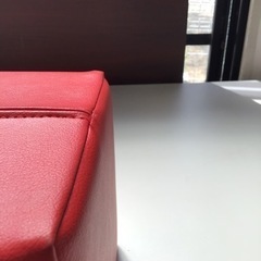 ソファの足置きクッション2点セット　赤色.茶色の画像
