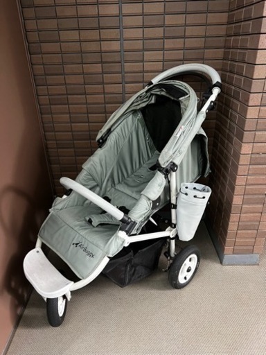 ベビーカー　エアバギー　ノマドグリーン