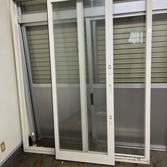 YKK サッシ　