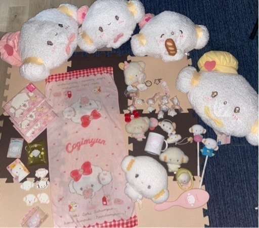 こぎみゅん　ぬいぐるみ　キーホルダー　シール　ポストカード　ヘアブラシ　くし　ヘアゴム　ゴム　サンリオ