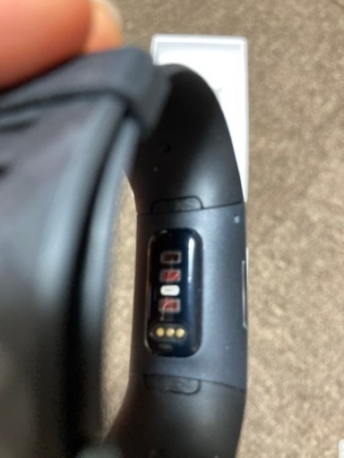 ①suica対応！！　fitbit charge4