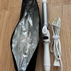 未使用・SALONIA 25mmセラミック カール ヘアアイロン 25mm ホワイト 海外対応 プロ仕様 MAX210℃の画像