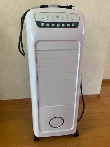 加湿機能付き　温冷風扇