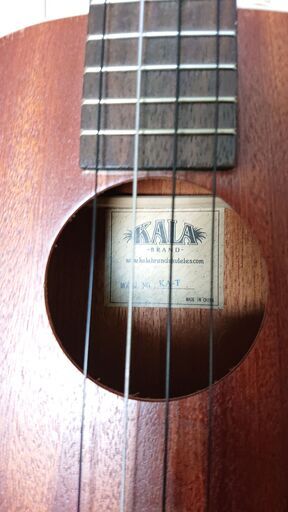 中古ウクレレ　KALA モデル KA-T ハードケースとチューナーつき