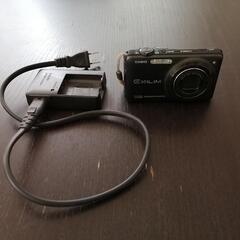 CASIO  EXILM コンパクトデジタルカメラ