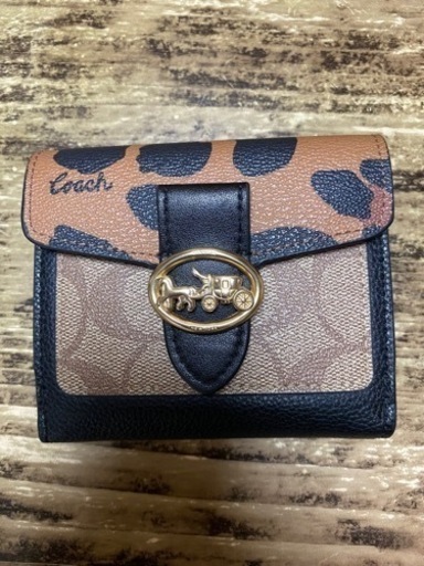 coach二つ折り財布レオパードヒョウ柄