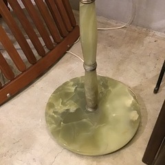 アンティークスタイル　スタンドライト　ヴィンテージスタンドライト　ヒスイガラス　大理石　スタンドライトの画像