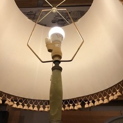 アンティークスタイル　スタンドライト　ヴィンテージスタンドライト　ヒスイガラス　大理石　スタンドライトの画像