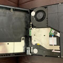 [受付完了][手渡しのみ]PS4、コントローラー×２の画像
