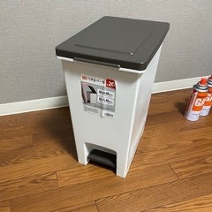 ☆お渡し予定者決定☆ 20L ゴミ箱　ペダルペール