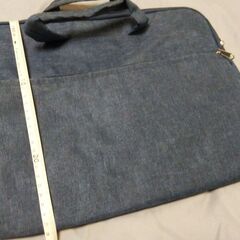 日本からの贈り物特集✨㉒　ブルーのバック（ラップトップや書類に最適）の画像