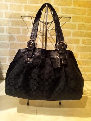 相談中*COACHコーチ★ショルダーバッグ★ブラック黒
