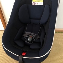 美品　タカタ製チャイルドシート