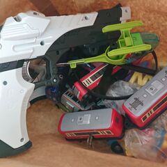 レゴ部品各種、光線銃、京急電車など