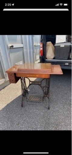 足踏み　アンティークミシン　ドレス社　アイアンフレーム