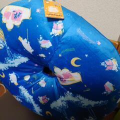 【値下げしました】ムーミン　ドーナツ型クッション　ブルー系の画像