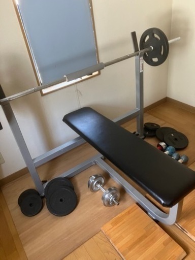 ベンチプレス　トレーニング器具