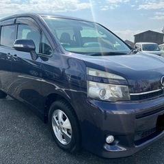 トヨタヴォクシー　4WD