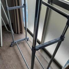 ハンガーラック(ニトリ)姿見(IKEA)の画像