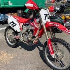 CRF250R モトクロッサー 車体の画像