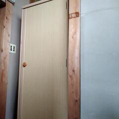 差し上げます!小型のクローゼットの画像