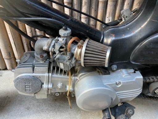ホンダスーパーカブのカスタムになります。