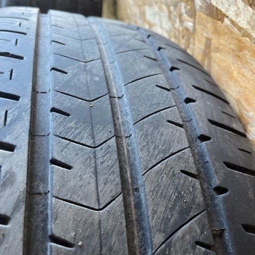 バリ山　BRIDGESTONE ブリヂストン　ブリジストン　ECOPIA NH100 RV 225/55R17 TOYOTA ヴェルフ
