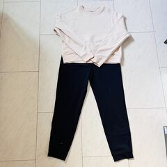 未使用パーカー・スウェット（上下）差し上げますの画像