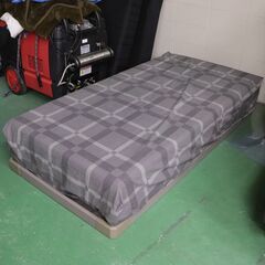 【値段交渉可能】1点限り！ 美品 ドイツ製 TEMPUR フレッ...