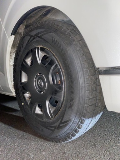 200系ハイエース☆バリ溝スタッドレスタイヤ&純正スチールセット