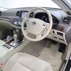 パールのセダン！3500㏄ですヨ