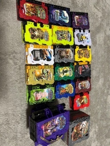 仮面ライダーセイバー DX聖剣ソードドライバー 必冊ホルダー