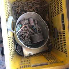 (問い合わせ多数に付き受付終了)主に鉄（100ｋｇくらいかと思います）とスチール棚、まとめて引き取り出来る人の画像